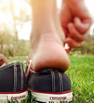 Heel pain, plantar fasciitis, heel spur, policeman’s heel, shockwave therapy,